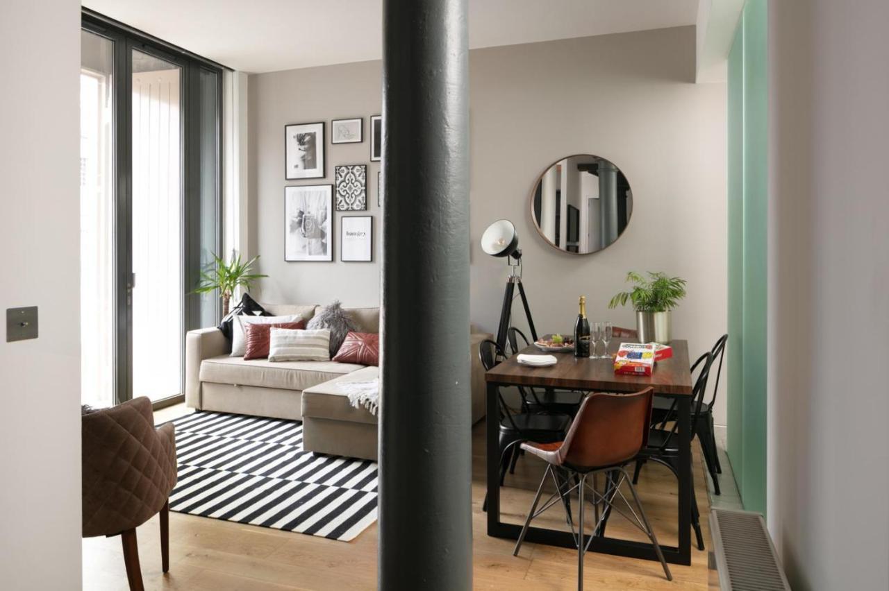 Two-Bedroom Apartment At Royal William Yard, プリマス エクステリア 写真