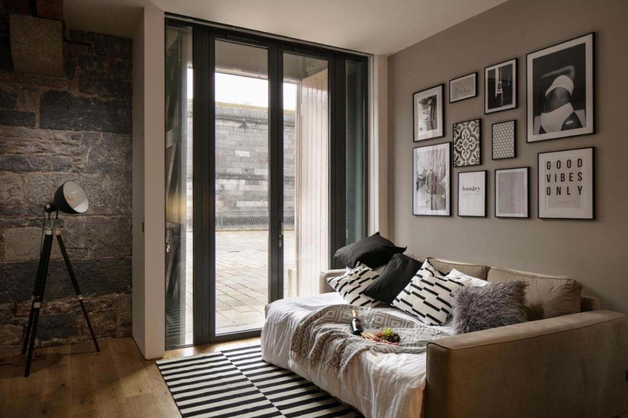 Two-Bedroom Apartment At Royal William Yard, プリマス エクステリア 写真
