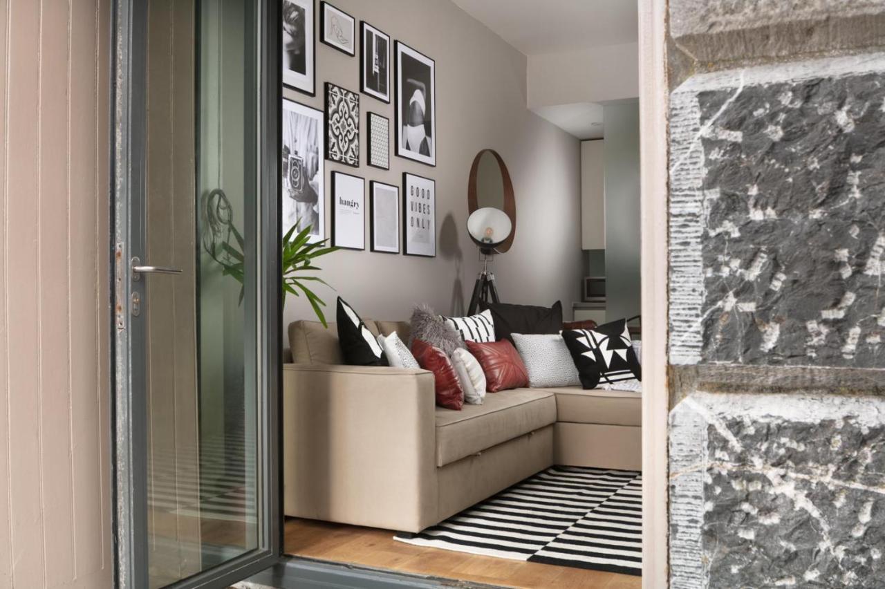 Two-Bedroom Apartment At Royal William Yard, プリマス エクステリア 写真