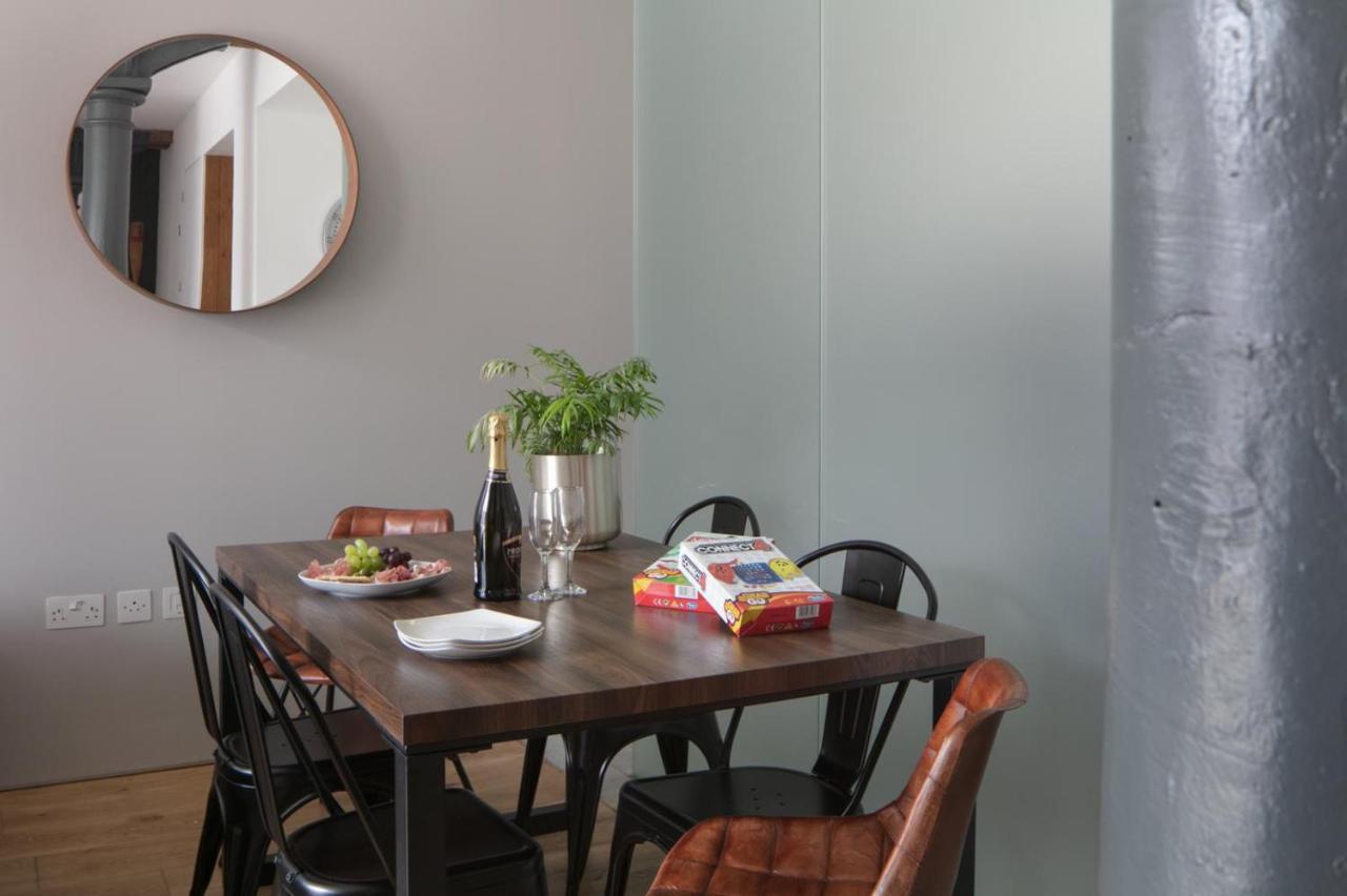 Two-Bedroom Apartment At Royal William Yard, プリマス エクステリア 写真