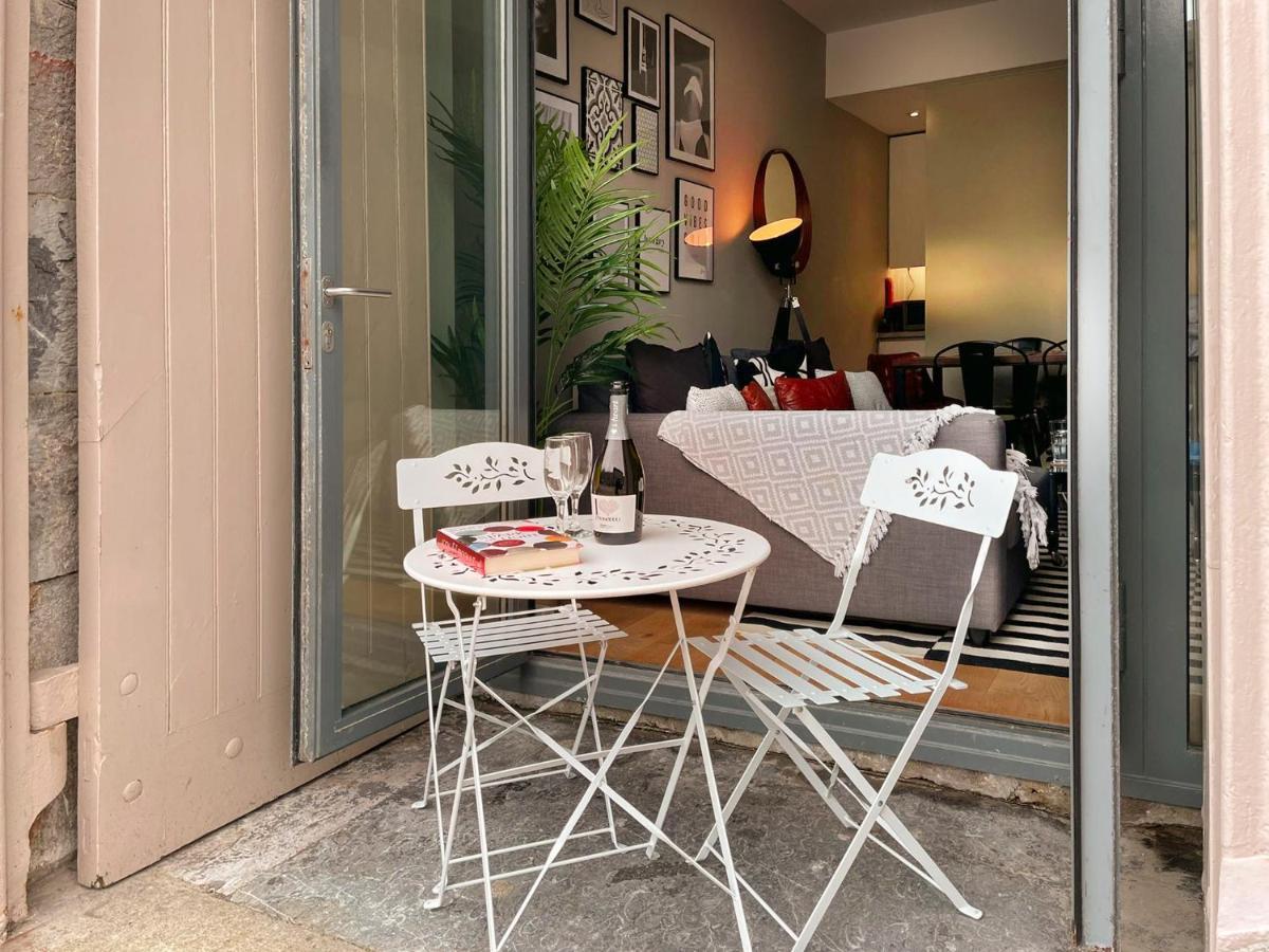 Two-Bedroom Apartment At Royal William Yard, プリマス エクステリア 写真