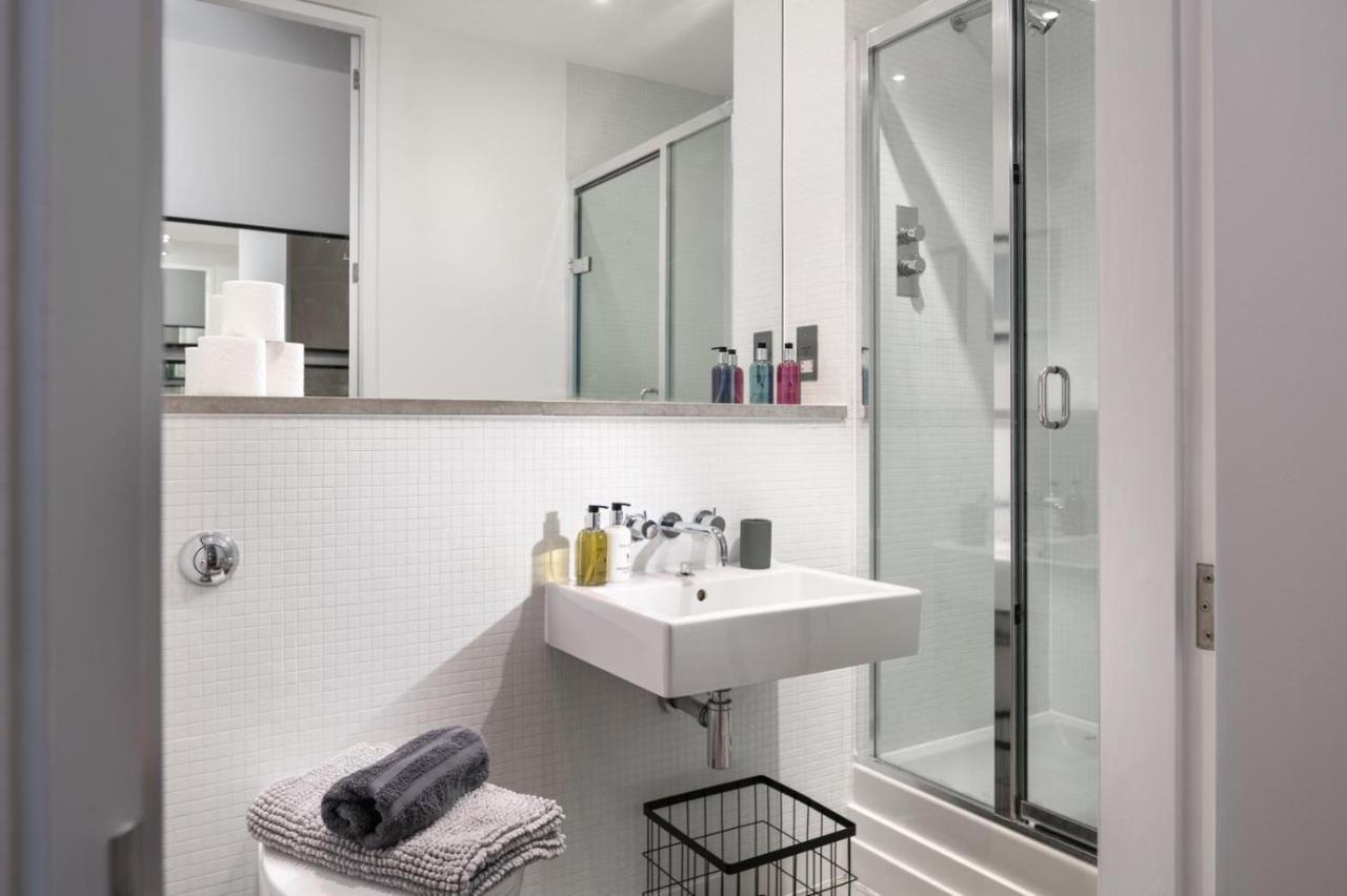 Two-Bedroom Apartment At Royal William Yard, プリマス エクステリア 写真
